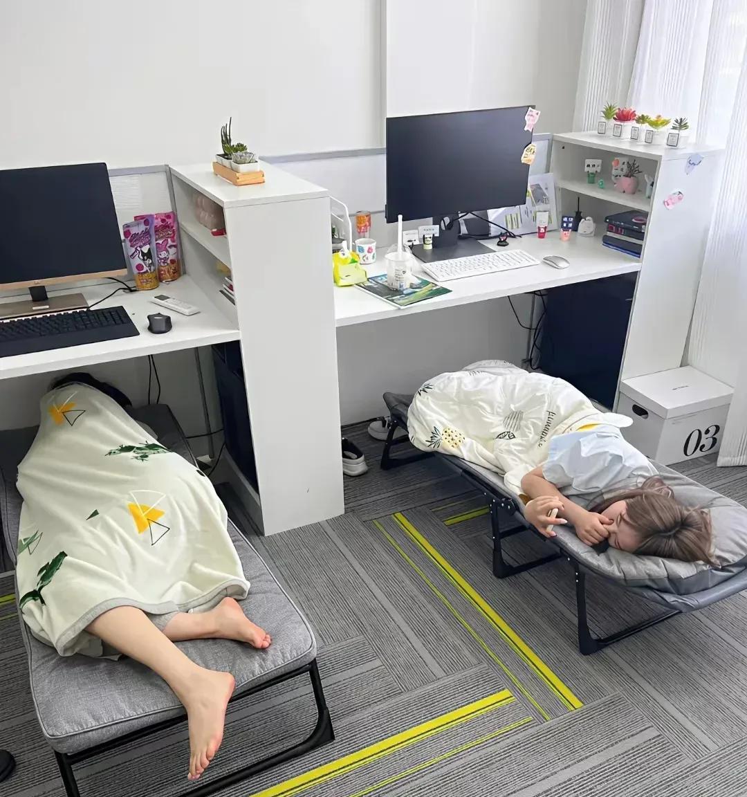 这是什么单位？工位这么阔气的[捂脸]