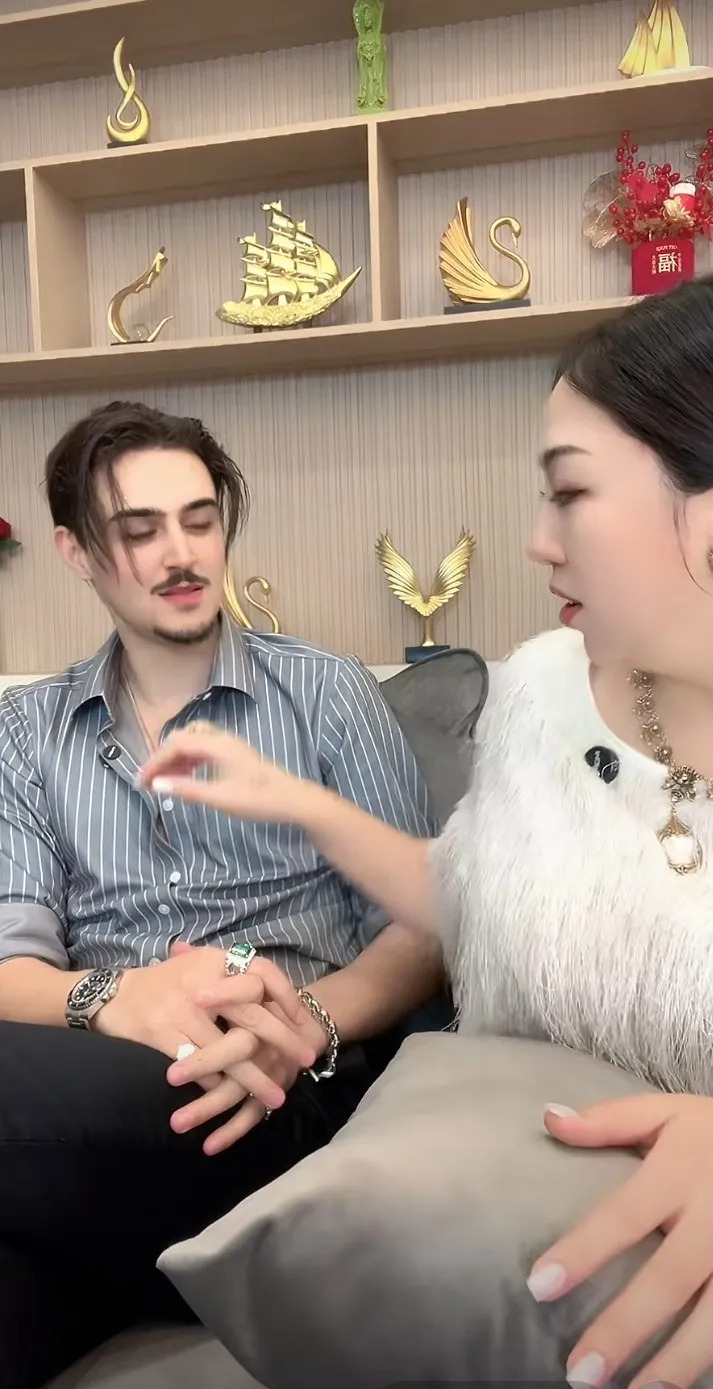 九零后女性不同人生











我的天哪！同样是90年代的中国女性，做