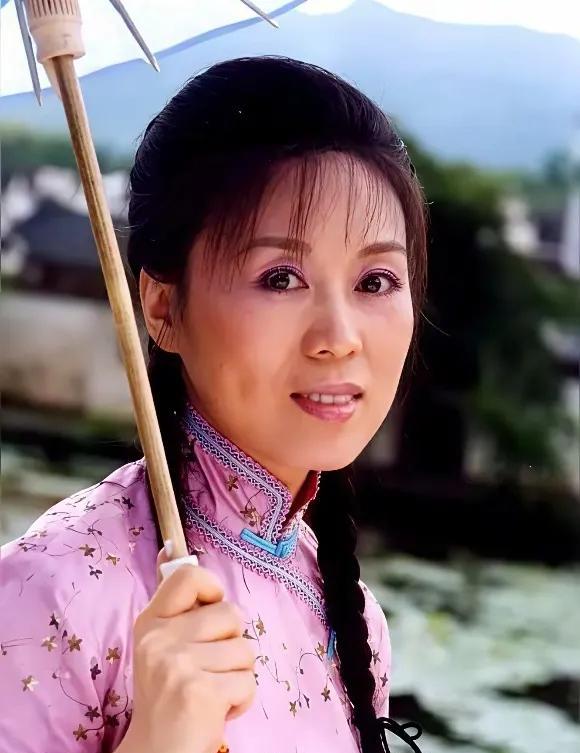 打开电视机有