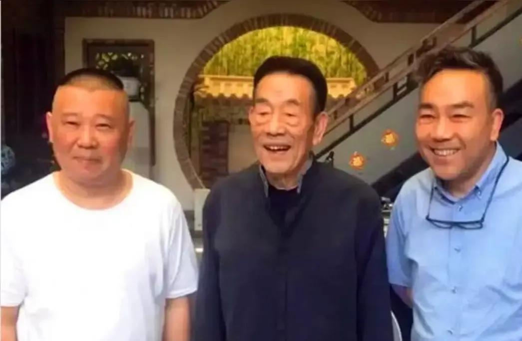 杨少华先生，于7月9日不幸去世，享年94岁。
杨少华先生去世之后，有很多亲朋好友
