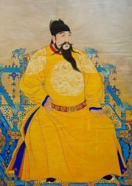 1407年，朱棣下诏全国选妃，可当美女们送到京师后，纪刚先挑出几个最漂亮的塞自己