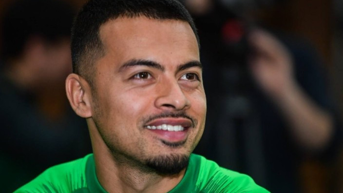 上海滩硝烟再起：申花力克浙江，王钰栋引球迷担忧