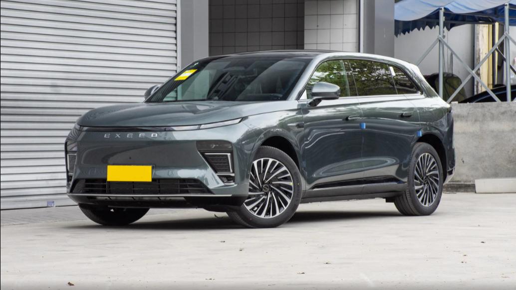 整车很惊艳，标配空悬+CDC+全铝底盘，试驾体验星纪元ET