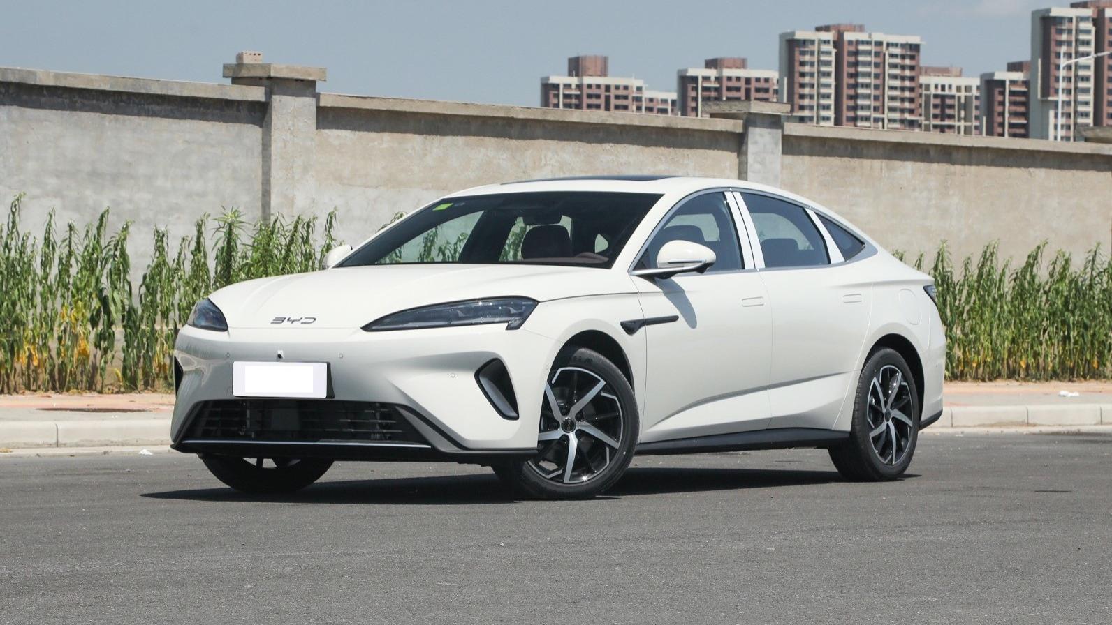 比亚迪全新插混中型车即将上市！外观动感十足，纯电续航180公里