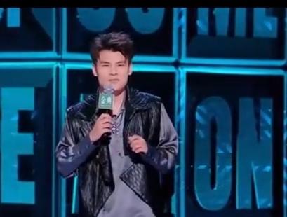 喜欢脱口秀演员并不是因为他最近获得了