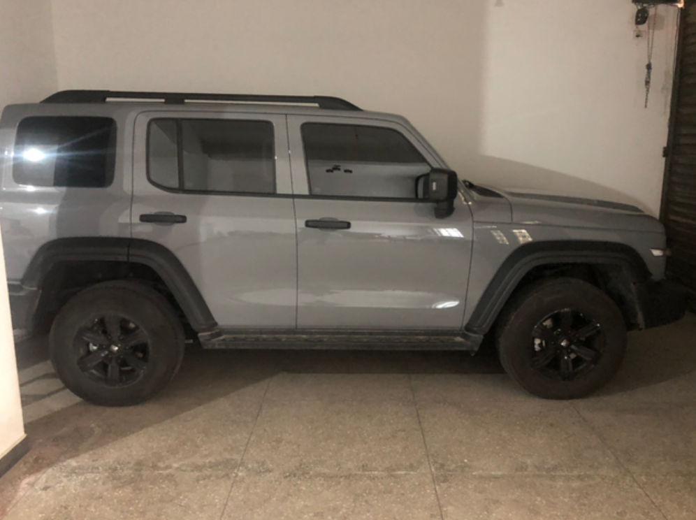 提车小半年使用感受
坦克300的使用感受总体来说非常不错，尤其是在外观、内饰、动