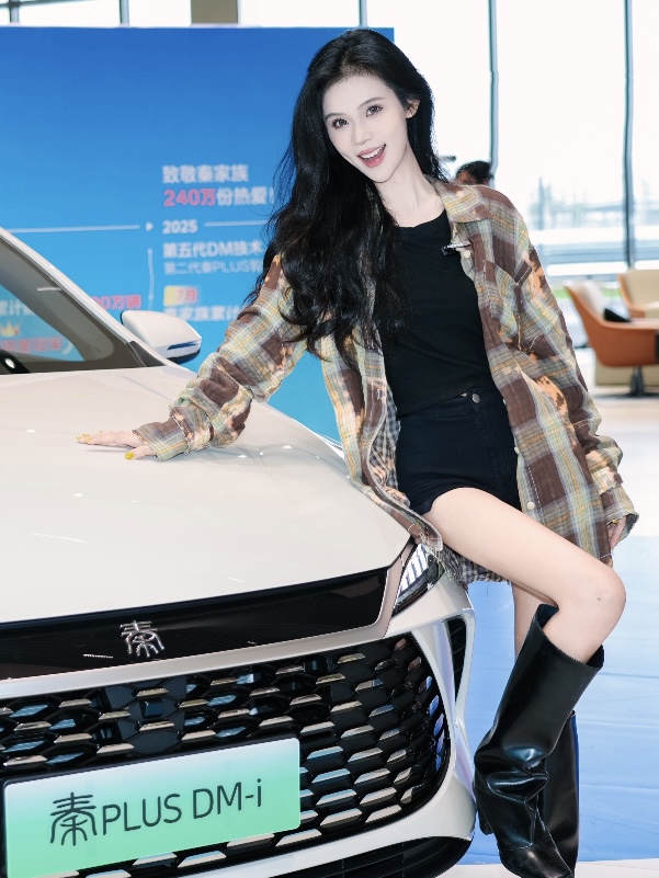 第二代秦PLUS上新6.98万元起, 节能省油全球王者典范