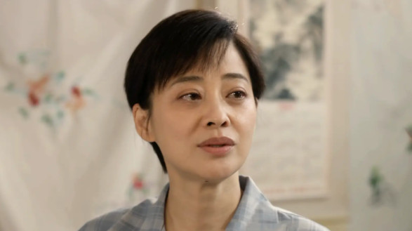 何佳丽张建国真是太苦了！