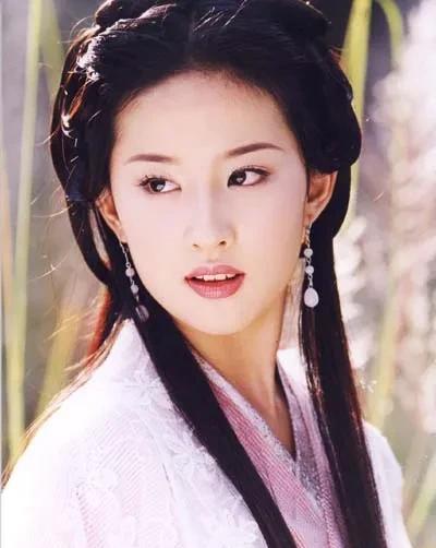 #刘亦菲未参加第30届上海电视节白玉兰奖颁奖典礼#
刘亦菲未参加第30届上海电视