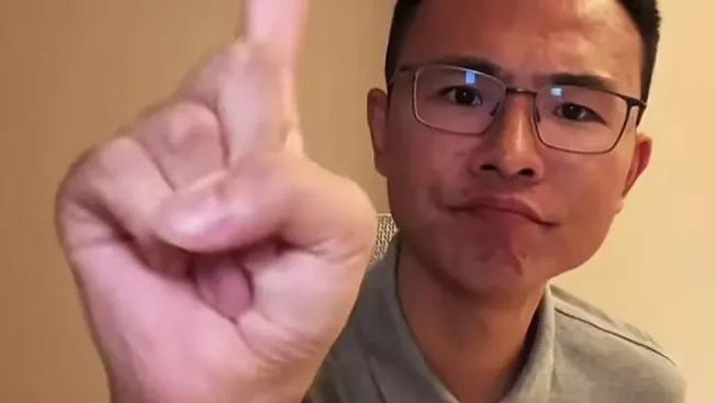 户晨风账号全军覆没，挑动对立起号牟利的模式宣告终结！