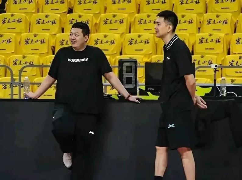 随着辽宁主场战胜吉林，外援方面，建议杨鸣必须做出如下调整：
1、扶正威尔斯为球队
