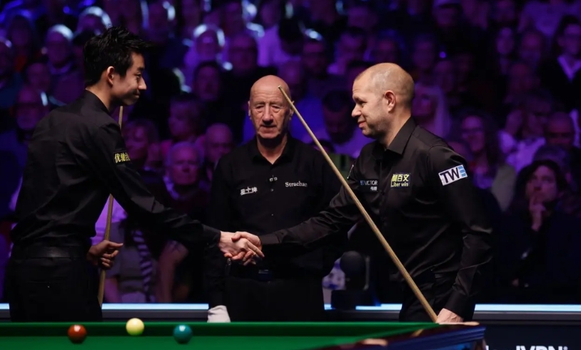 霍金斯击败吴宜泽赛后采访：”吴宜泽在1比4落后的情况下疯狂反扑，我在这前打得不错