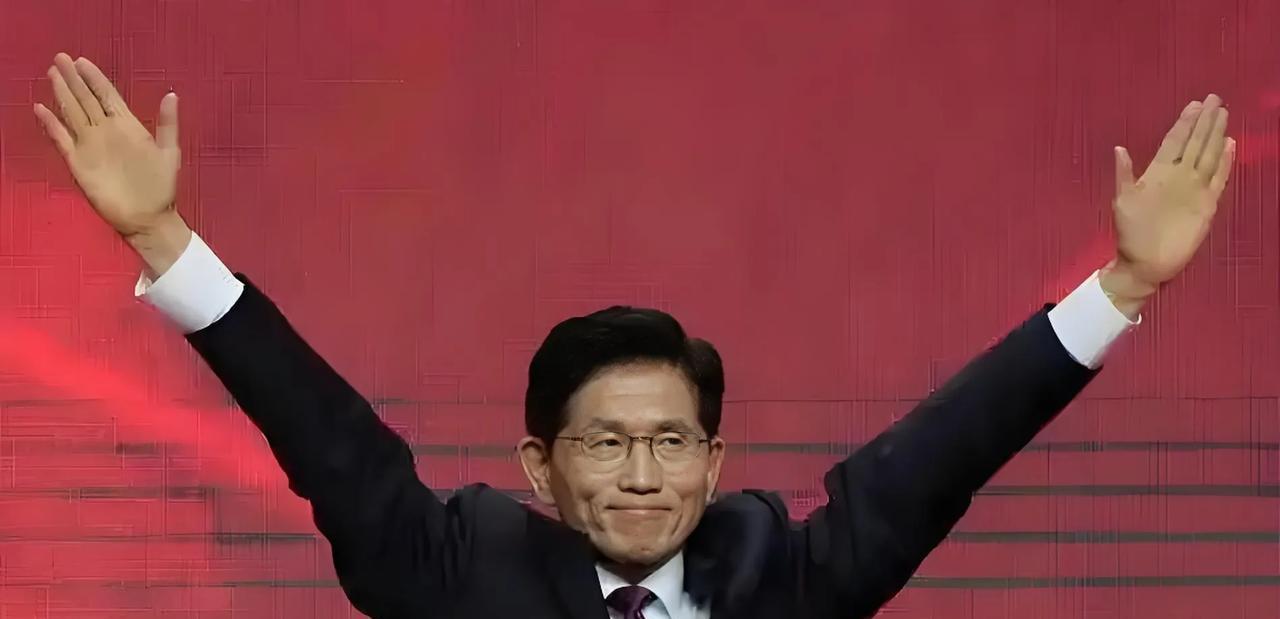 金文洙野心曝光！
真不敢想象如果当初赢得大选的是金文洙，现在的韩国会变成怎样！