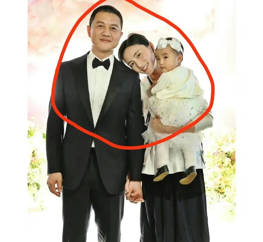 哪个丈母娘碰到这样的女婿不气的牙痒痒！
海哈金喜爆与李亚鹏长期分居
其丈母娘