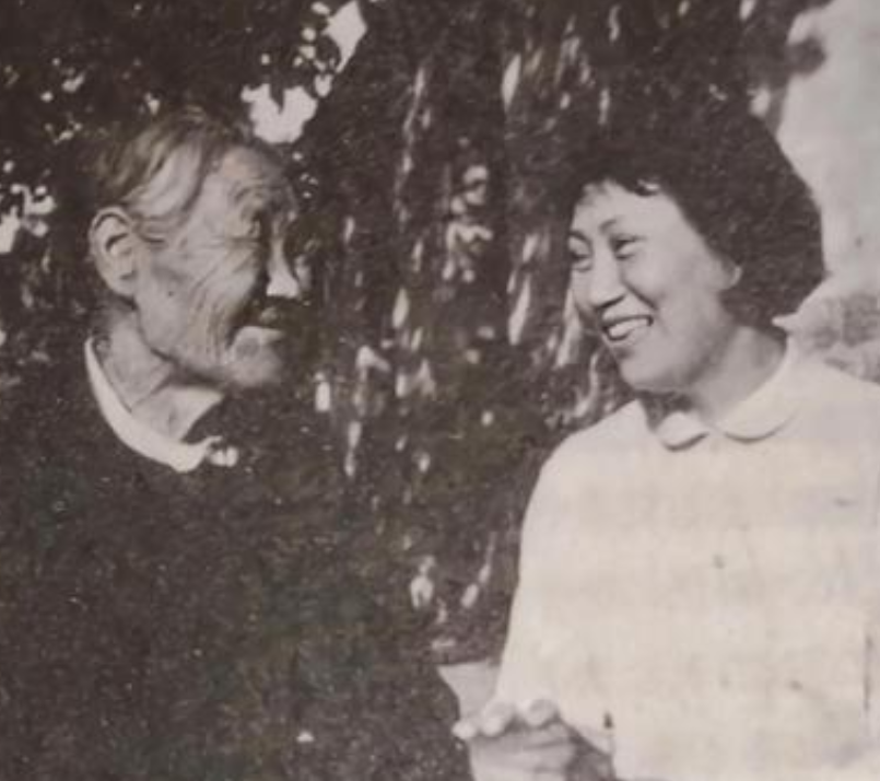1941年，山东的一位农妇祖秀莲救了身中七弹的八路军战士郭伍士。等到郭伍士去世后