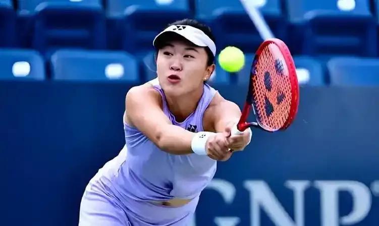 高芙被18岁的世界排名85的姆博科淘汰!
8月3日，WTA1000蒙特利尔站第四