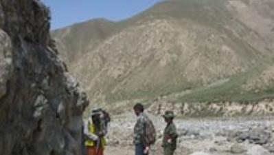 云南禄丰一尾矿干堆场发生坍塌 致5人被埋 救援工作紧张进行中