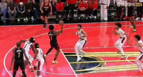 火箭这配合有马刺、勇士那味了！
图1-2：4人配合，快速转移球；图3：申京、杜兰