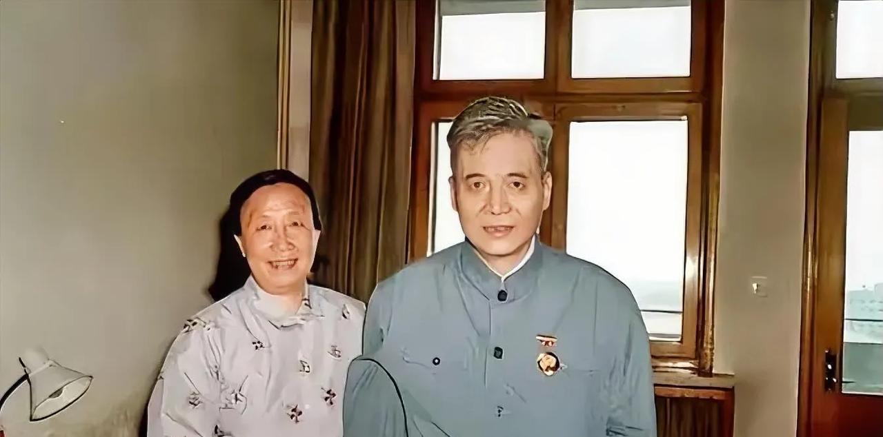 1986年邓稼先回到家中，却被妻子许鹿希怒吼"28年不回家，你是外面有人了吧！"