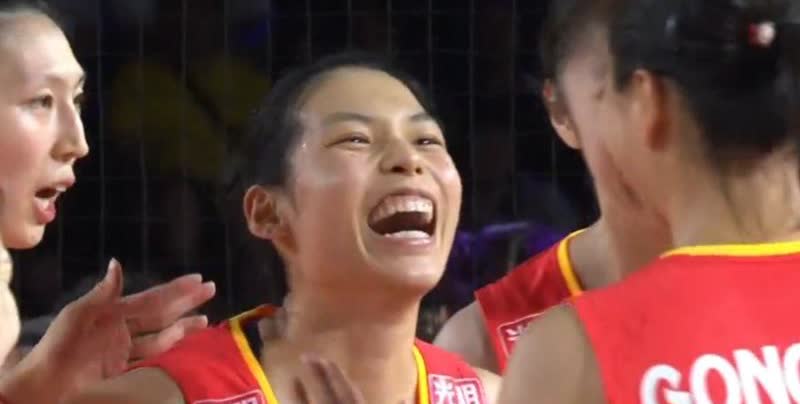 中国女排只用一招即可淘汰法国队，挺进8强！
法国女排并不弱，与巴西女排争小组第