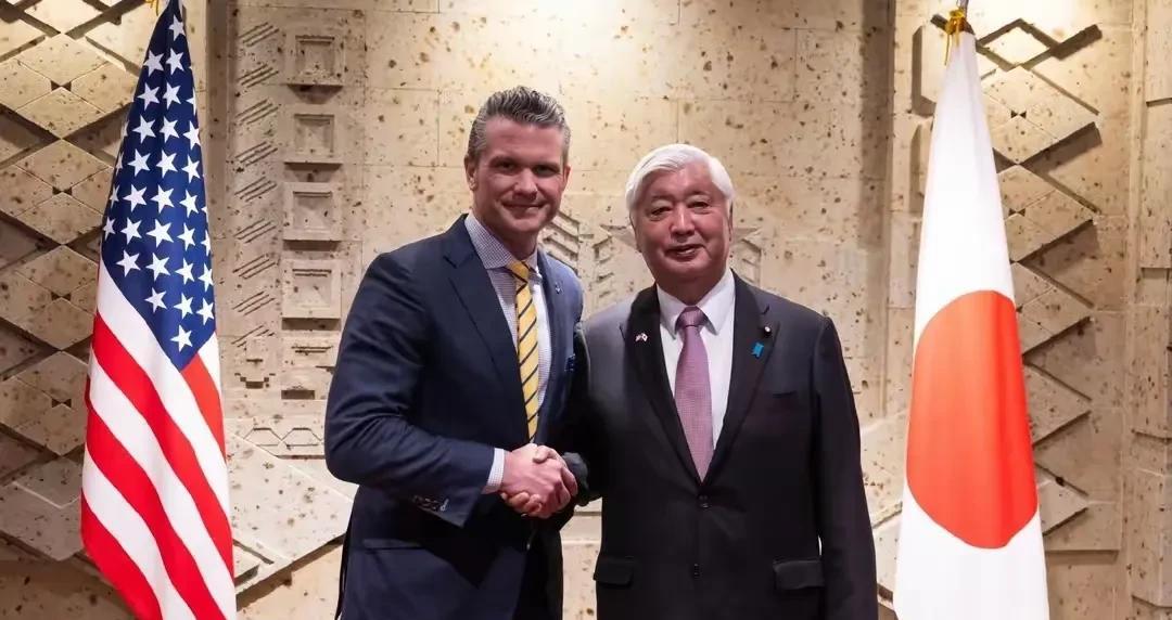 乌克兰模式的成功，让美国尝到甜头，但是美国深知中国不是俄罗斯，拥有非常强大的反介