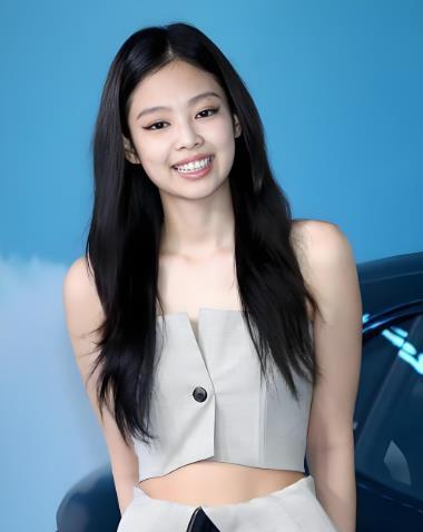 #Jennie打码朴彩英# BLACKPINK韩国本土成员Jennie发布团队巡