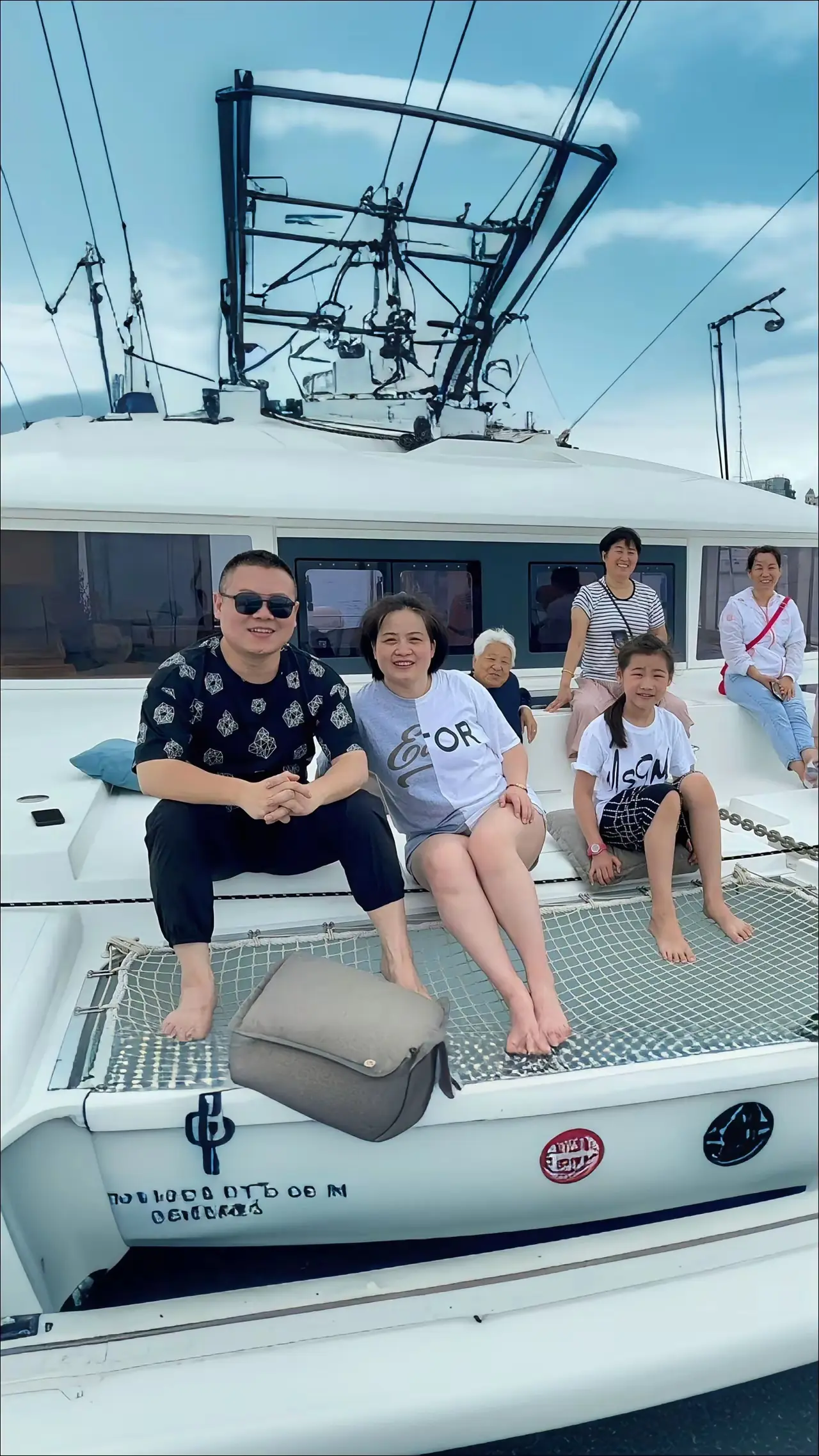 岳云鹏就该这样享受，没办法，看不过去的人就去嫉妒吧。