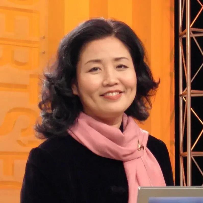 有人问清华大学韩教授秀云，养老金以后会下调？我觉得下调这件事，谈不上。但以下最重