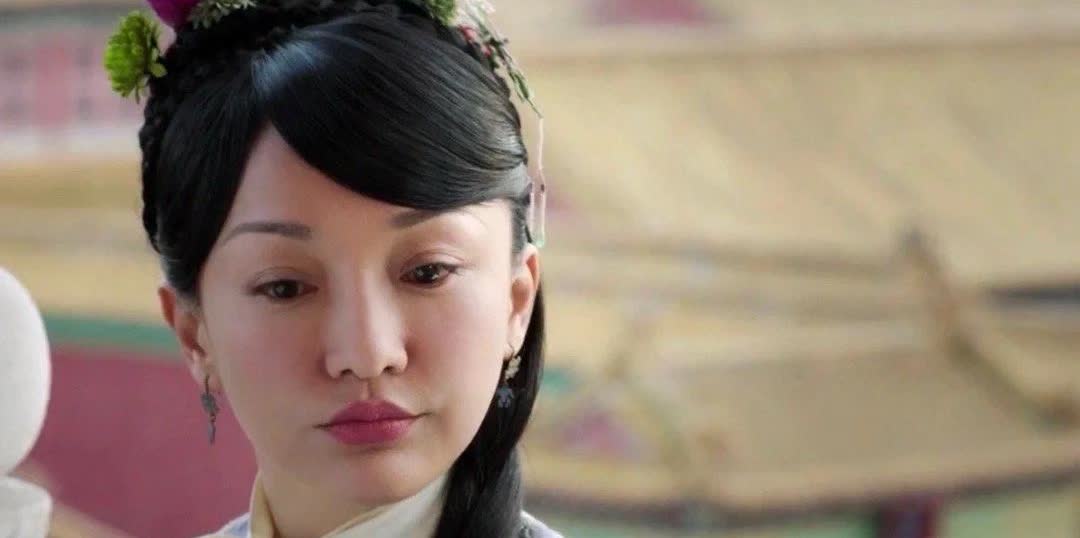 周迅现在无戏可拍确实自找的，任何演技派演员，一旦做脸，演技崩盘那就活该。敢在打针