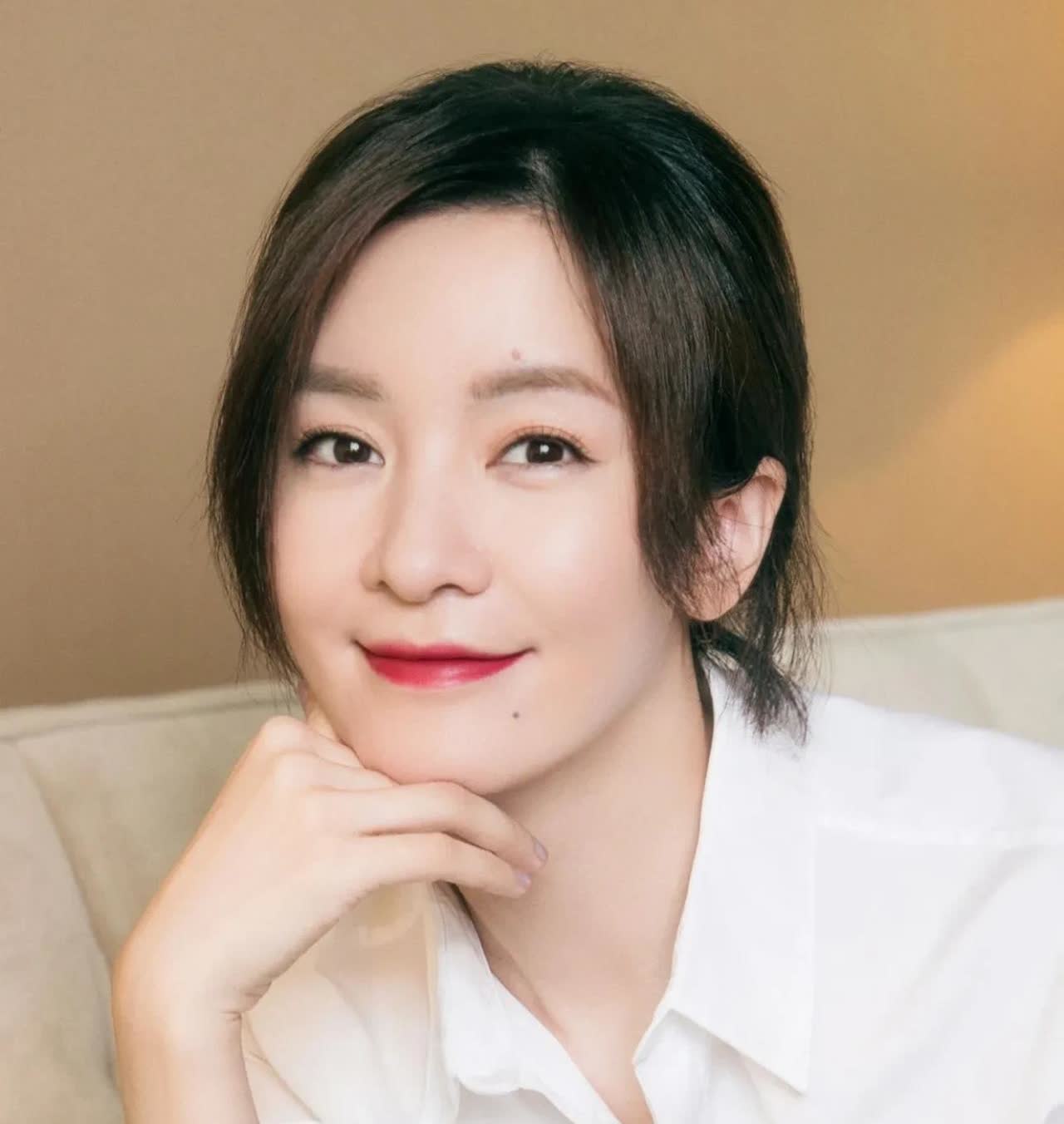 李晟浪姐断层排名第一，说明了三个问题：

1.当年还珠翻牌很成功，虽然被骂惨