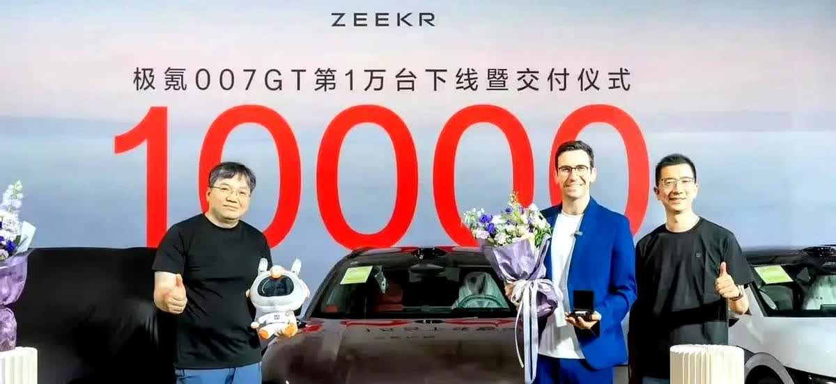 这就是赤裸裸的现实：

2021年，极氪卖了6007台

2022年，极