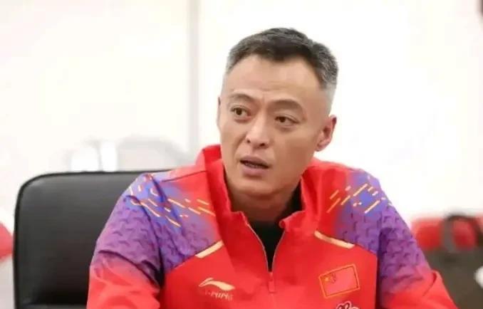 国乒总教练人选一直是大家关注的焦点。进入洛杉矶奥运周期，国乒新老交替，教练团队重