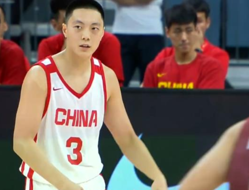 一场大胜，中国男篮拿下了开门红。赢委内瑞拉28分，这确实是个不错的开始，也瞬间点