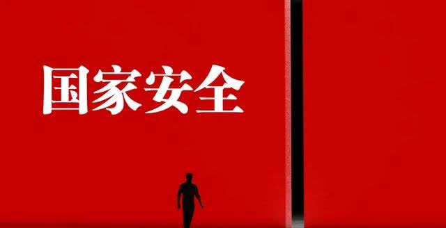 从交通法规的层面而言，货车司机不应承担主要责任。正如参考信息所述，电动车未在规定