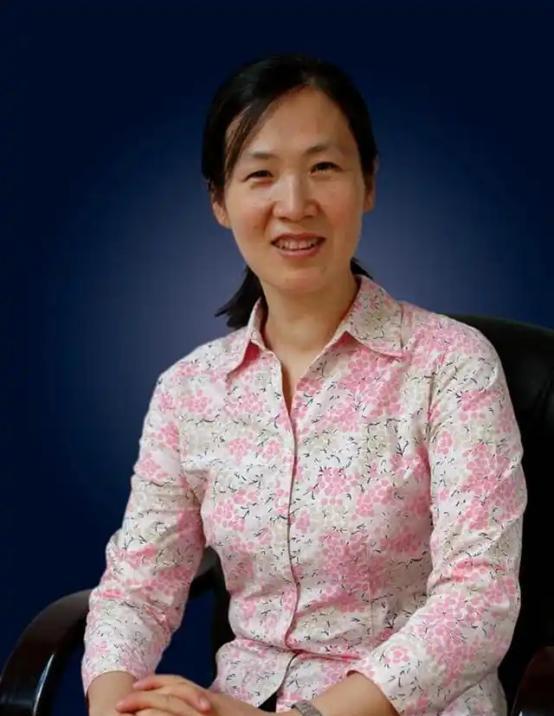 她是美国极不想放回中国的科学家，拒绝了美国公司千万年薪，放弃了美国一切待遇，在祖