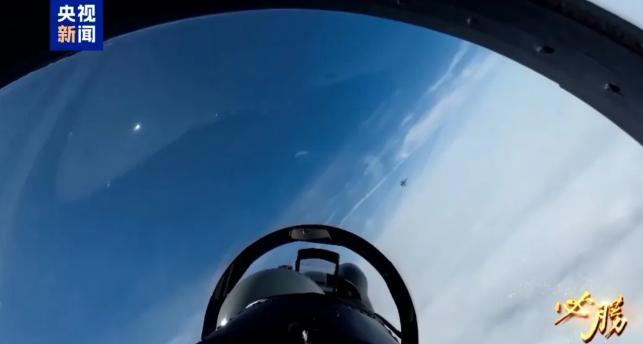 央视曝光！歼16同时锁定2架“外军隐身战机”，F-35隐身这么差？
事情发生在东