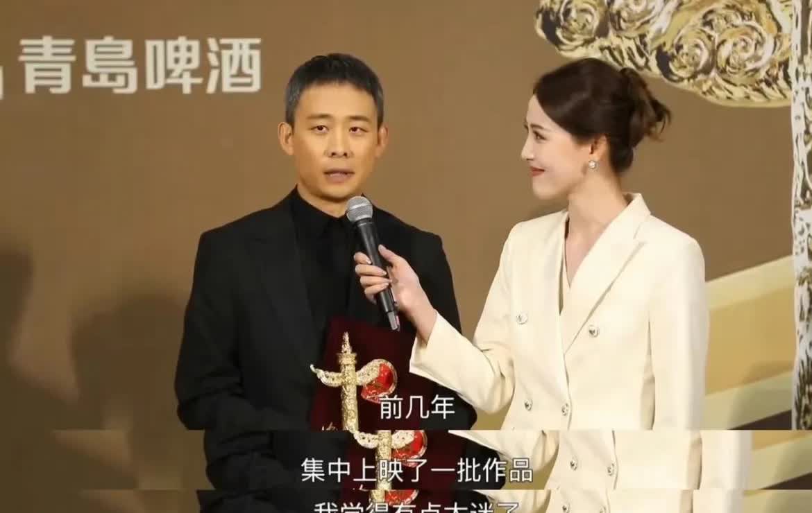 张译为什么会选择在华表奖二封影帝的时候宣布暂时息影？
原因很简单，他不想再做给