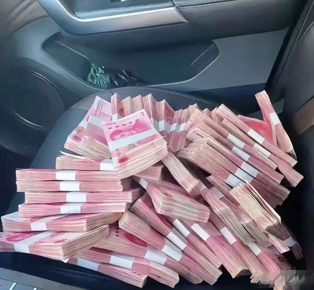 同事感慨道：“人呐，就得可劲儿折腾！我有个亲戚，上班攒了八十来万，接着辞职开鲜菜