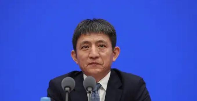 [太阳]阅兵前一周，特朗普决定访华？中方专机先一步抵美，日本处境尴尬！
就在阅兵