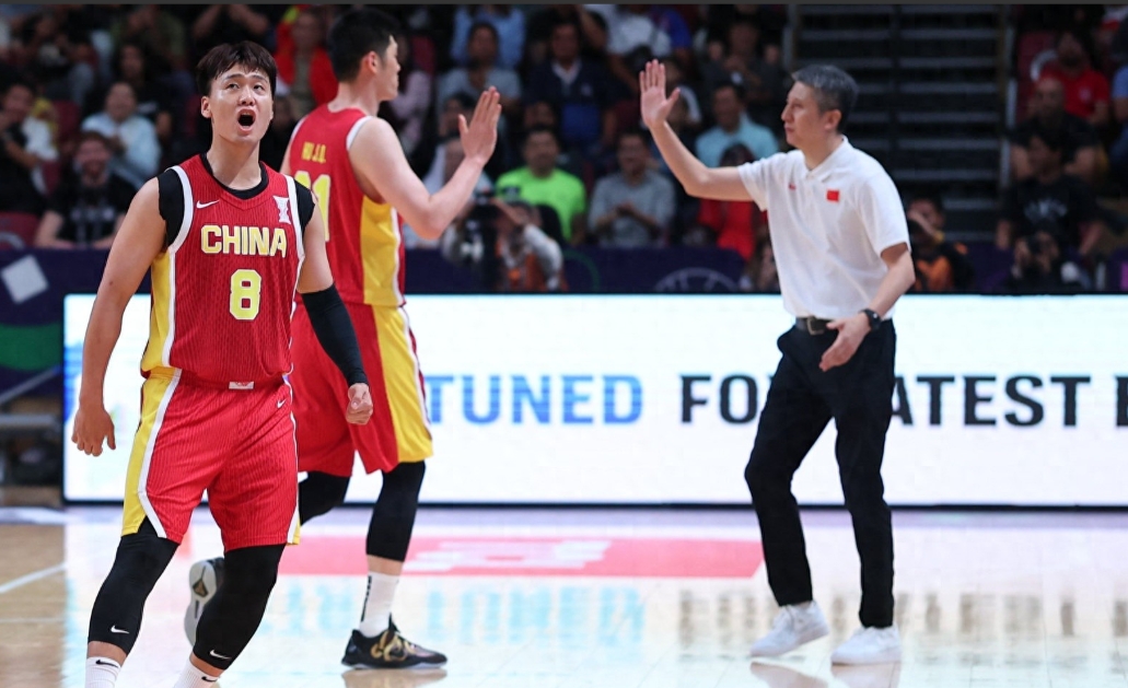  昨日的中国男篮世界杯亚洲区预选赛，中国男篮主场76-80不敌韩国男篮，遭遇开门