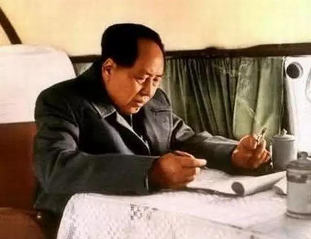 1950年，毛泽东访问苏联归国途中，专列途径贝加尔湖时，他很生气地对身边工作人员