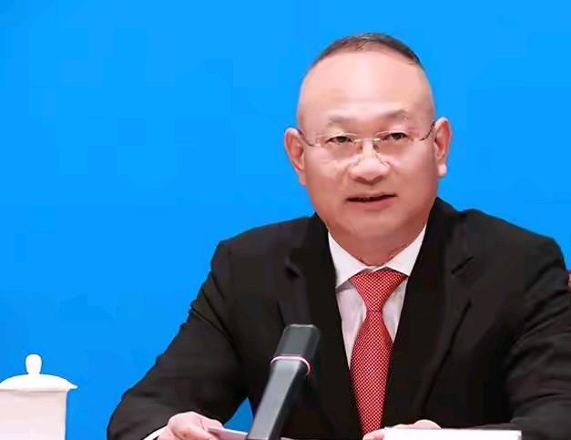 教育部：老师可凭“中国教师”电子工作证享受消费专属优惠。
教师节的本质，应该是让