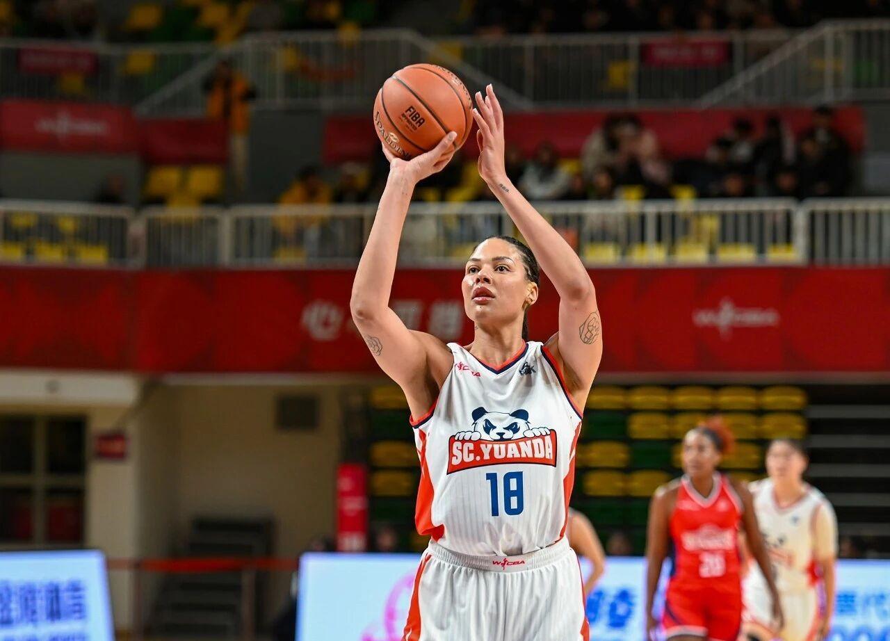 四川女篮在4日晚间进行的WCBA联赛A组第12轮比赛中，客场99-76轻取陕西女