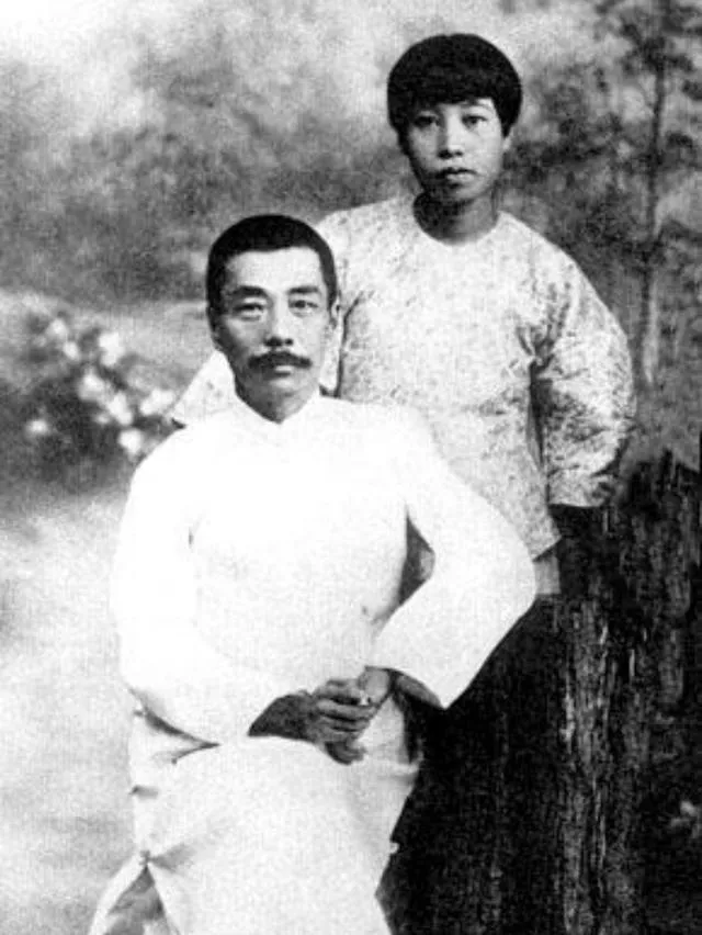 1968年，许广平突发心脏病住进医院，临终之际，许广平拉着儿子周海婴的手，流着泪