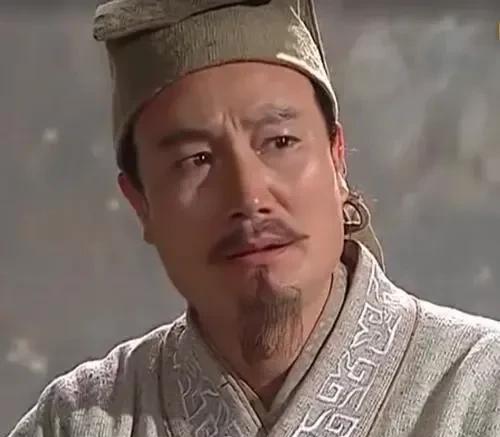 整个水浒里面最不清醒的就是王伦。
只有他自己觉得清醒，以为只做个小土匪头，掠行旅