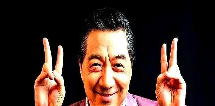 张召忠谈退休生活：将军的车，和我们的方向盘
主持人问张召忠将军退休待遇，一句“