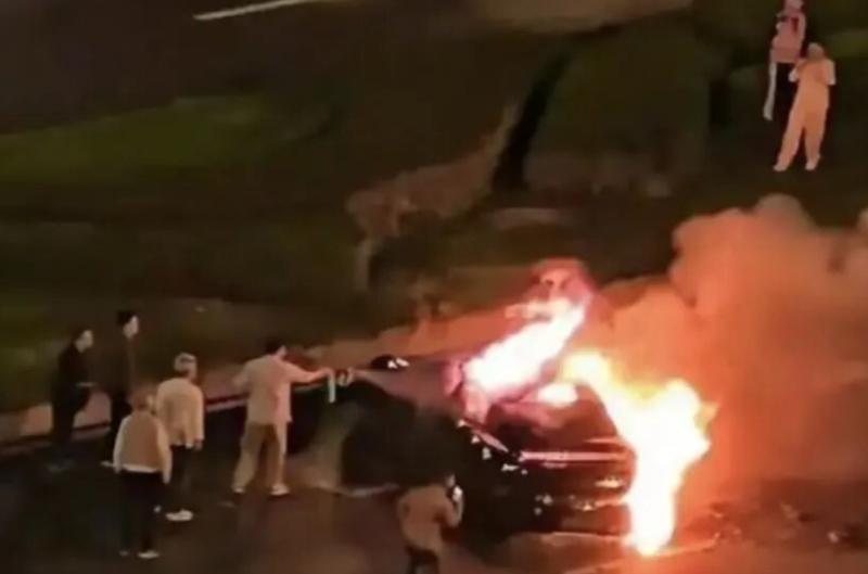 时速167公里撞击、车门断电难逃生：成都小米汽车事故鉴定落定