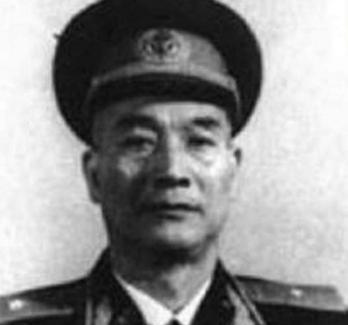 他曾是红军神医，救下毛主席爱妻贺子珍，和傅连璋、贺诚并称红军三大神医。
1950