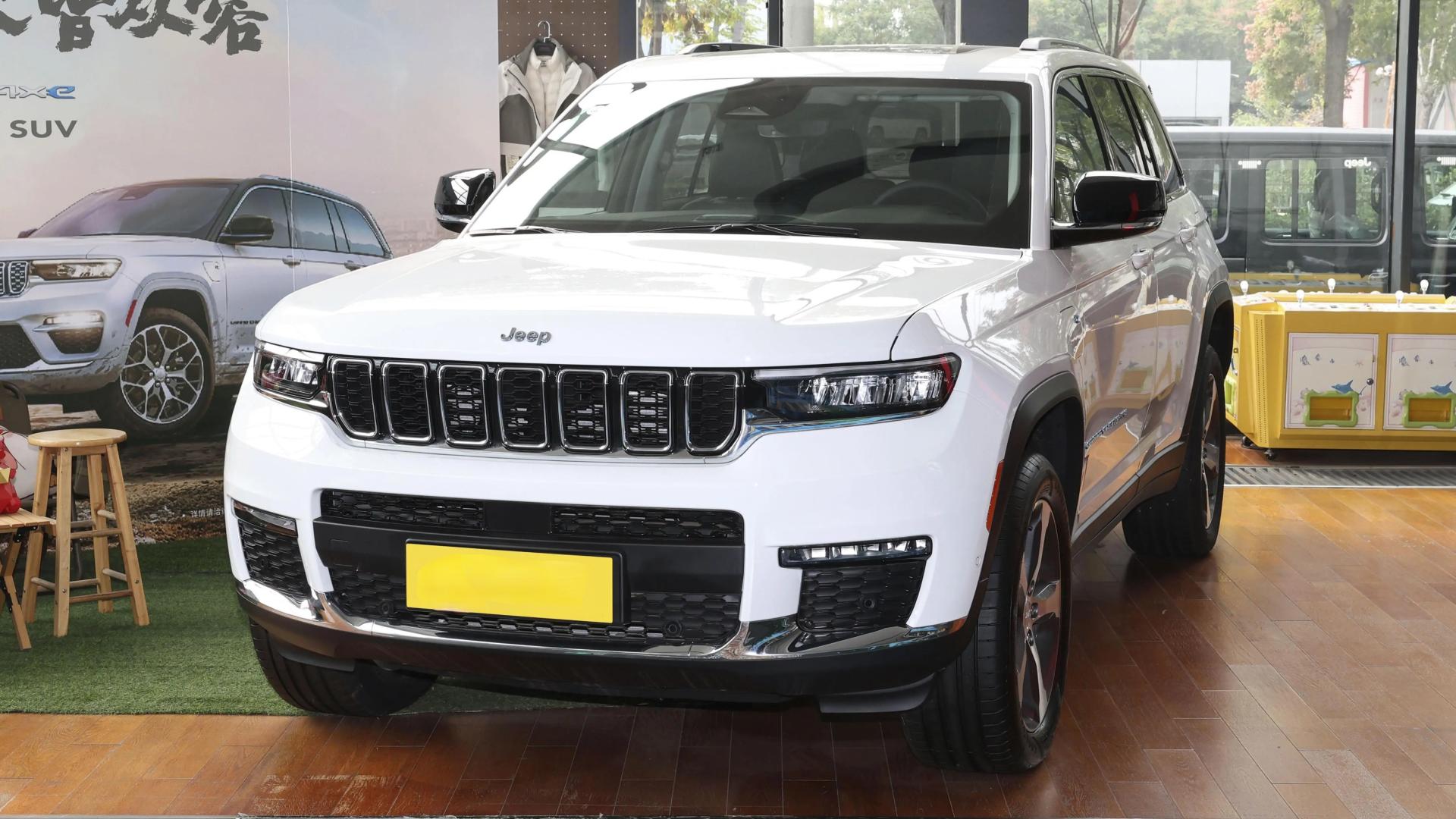 周末越野+日常通勤，Jeep大切诺基，才是打工人的理想座驾！