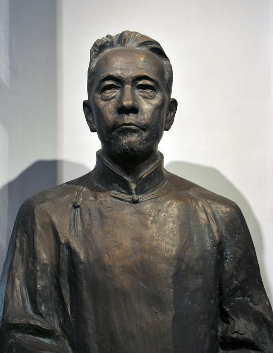 “恪”这个字念什么？
“寅”这个字又念什么？
陈寅恪这个如雷贯耳的名字三个字我原